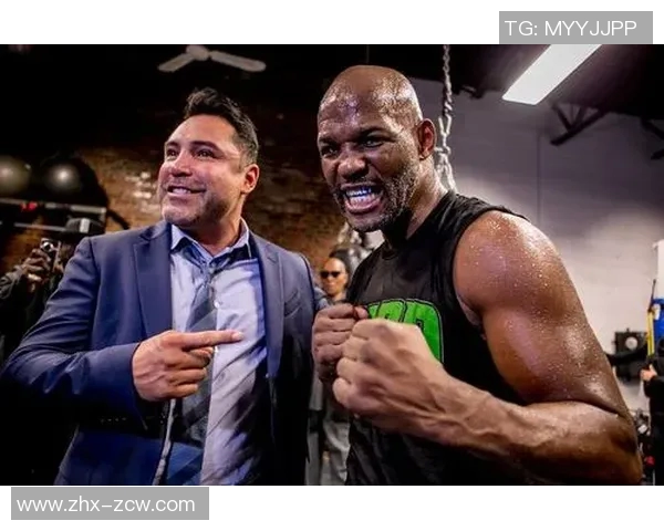 德拉霍亚与次优的巅峰对决揭示拳击界的新格局与未来发展方向